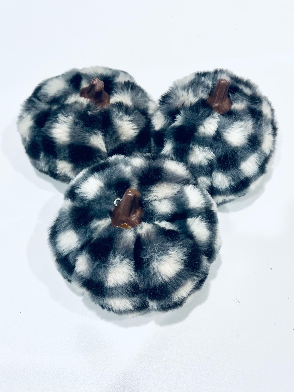 NEW! Plush Check Pumpkins (3) NWOT